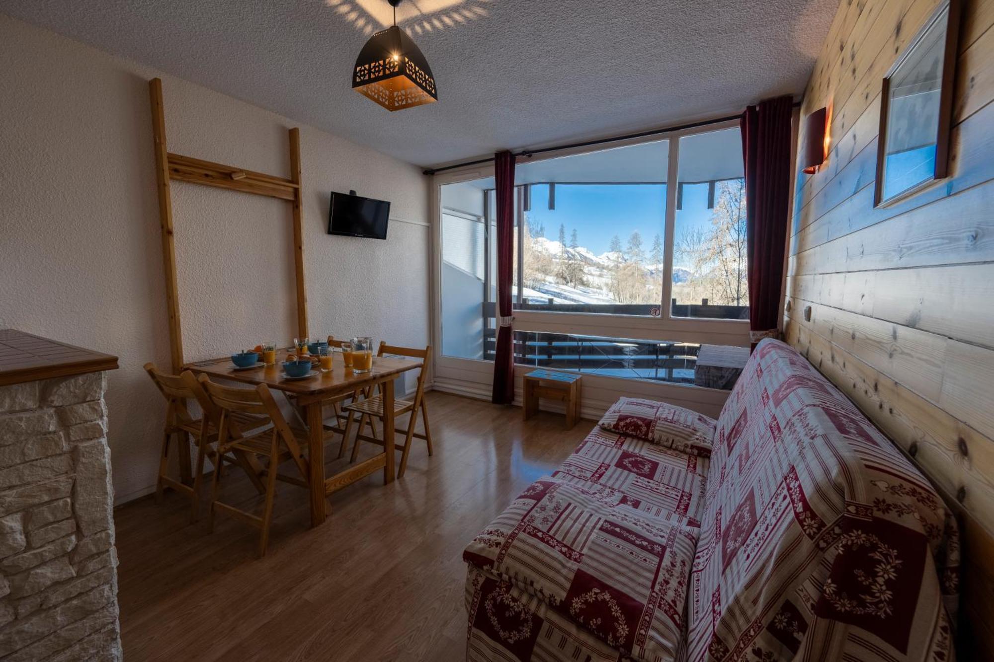 Doux Crepuscule - Au Bord Des Pistes - Parking Apartment Enchastrayes Bagian luar foto